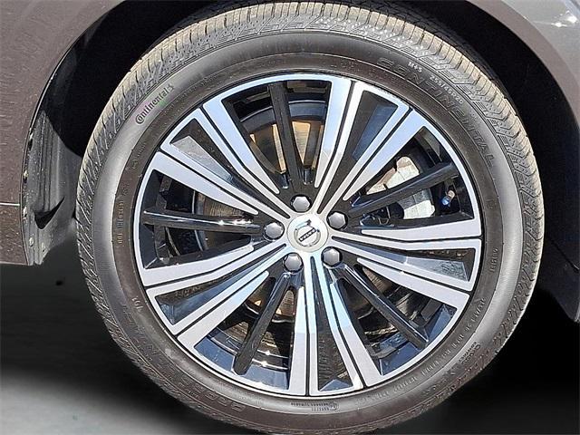 used 2022 Volvo XC60 car, priced at $38,992