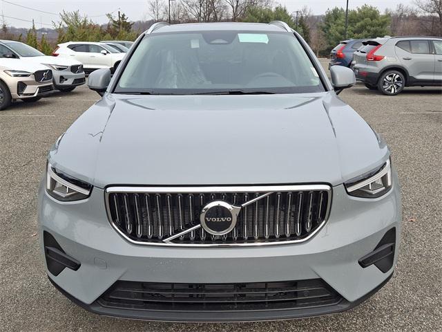 new 2025 Volvo XC40 car, priced at $46,465