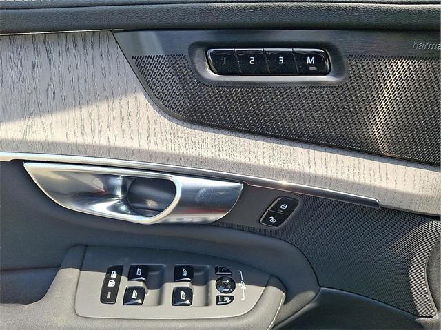 new 2025 Volvo XC90 car, priced at $72,585