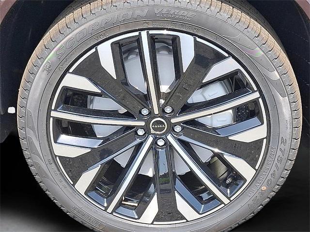 new 2025 Volvo XC90 car, priced at $72,585