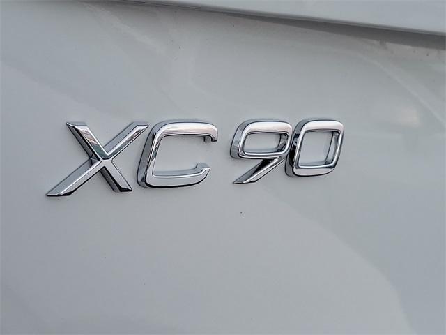 new 2024 Volvo XC90 car, priced at $65,595