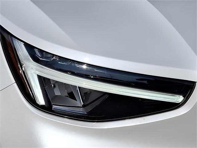 new 2025 Volvo XC40 car, priced at $46,015