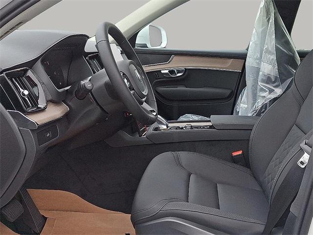 new 2025 Volvo XC90 car, priced at $66,135