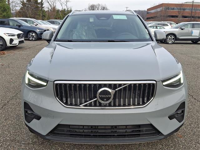 new 2025 Volvo XC40 car, priced at $49,790