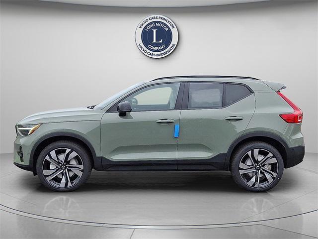 new 2025 Volvo XC40 car, priced at $52,235