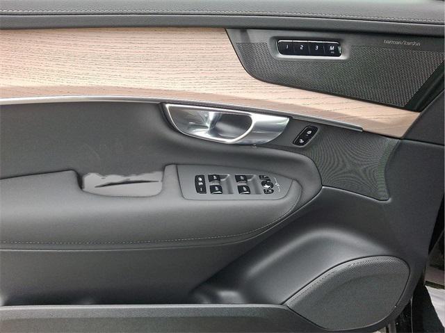 new 2026 Volvo XC90 car, priced at $71,825