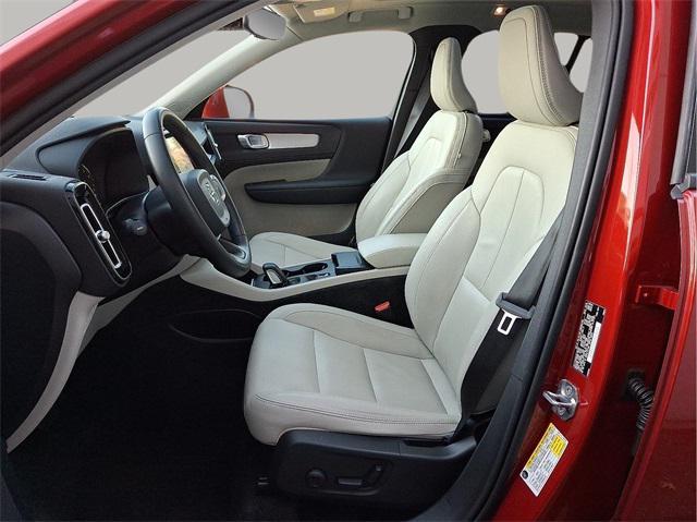 used 2020 Volvo XC40 car, priced at $21,992