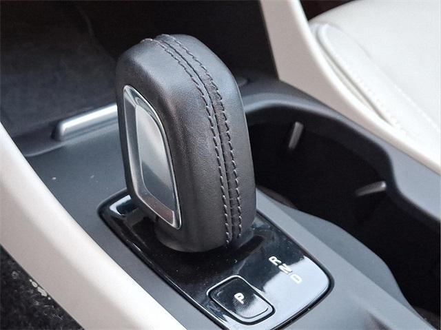 used 2020 Volvo XC40 car, priced at $21,992