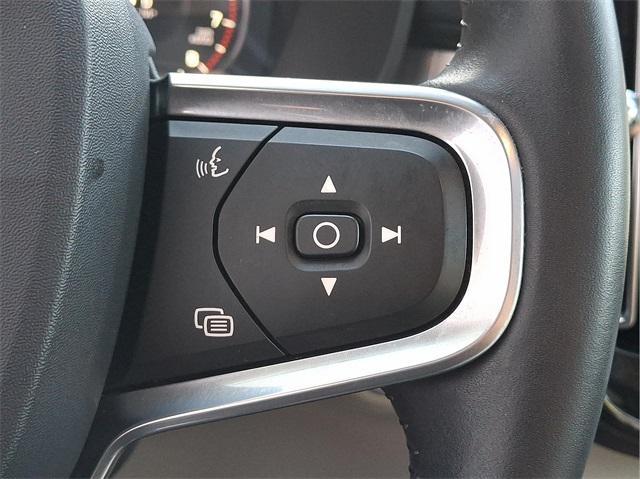 used 2020 Volvo XC40 car, priced at $21,992
