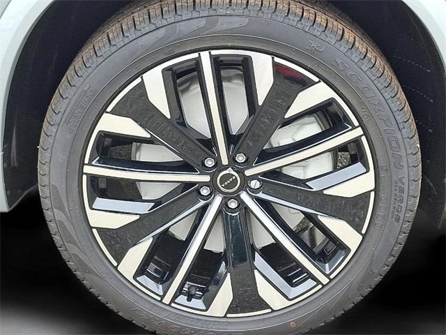 new 2026 Volvo XC90 Plug-In Hybrid car, priced at $81,875
