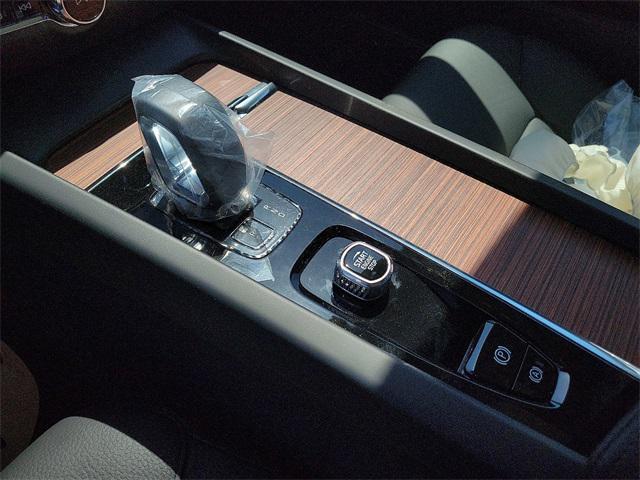 new 2024 Volvo S60 car, priced at $49,575