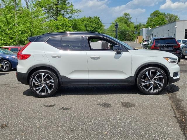 used 2019 Volvo XC40 car, priced at $26,991