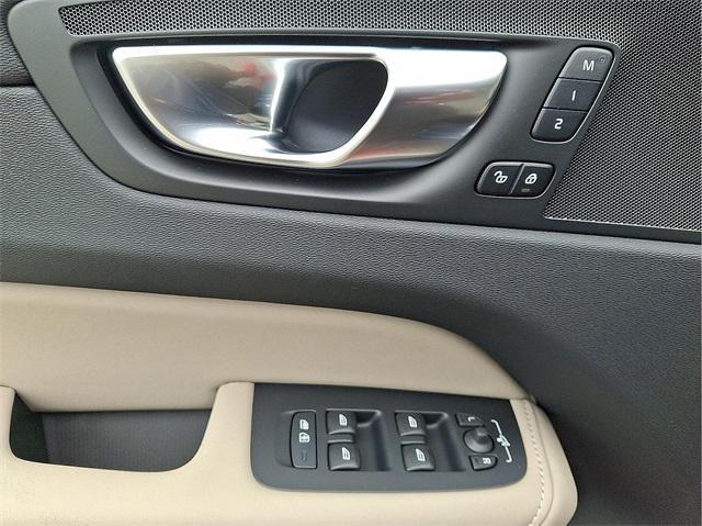 new 2026 Volvo XC60 car, priced at $57,985