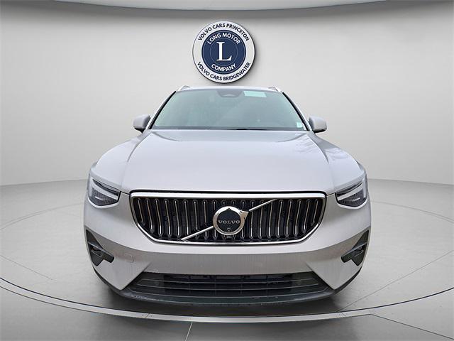 new 2025 Volvo XC40 car, priced at $52,215