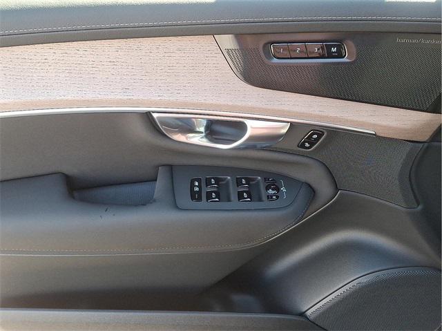 new 2026 Volvo XC90 car, priced at $71,825