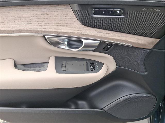 new 2026 Volvo XC90 car, priced at $71,825
