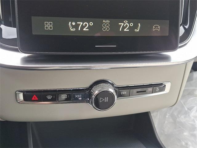 new 2026 Volvo XC90 car, priced at $75,155