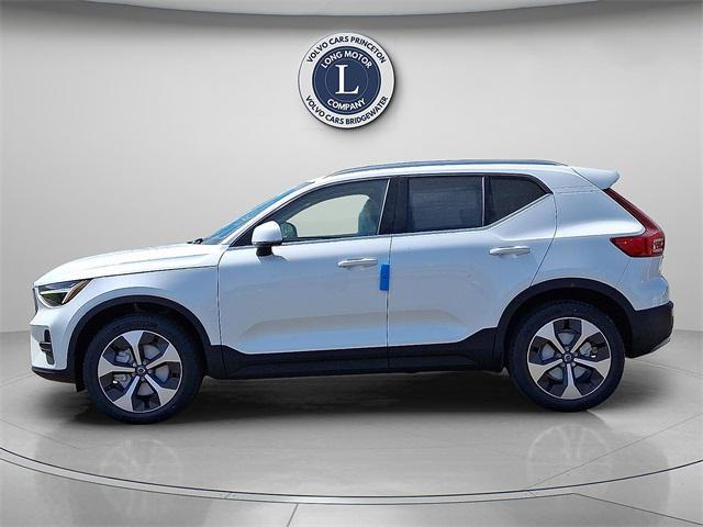 new 2025 Volvo XC40 car, priced at $46,035