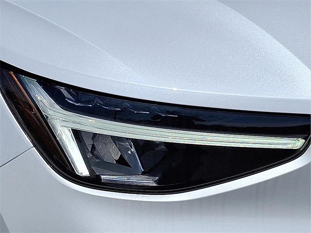 new 2025 Volvo XC40 car, priced at $46,035