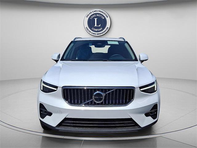 new 2025 Volvo XC40 car, priced at $51,565