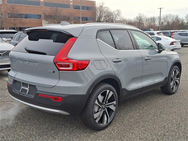 new 2025 Volvo XC40 car, priced at $51,040