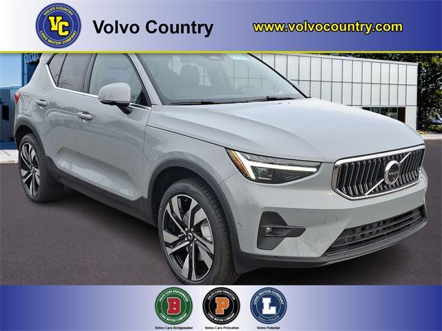 new 2025 Volvo XC40 car, priced at $51,040