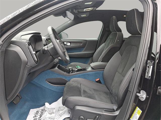 used 2022 Volvo C40 Recharge Pure Electric car, priced at $28,993