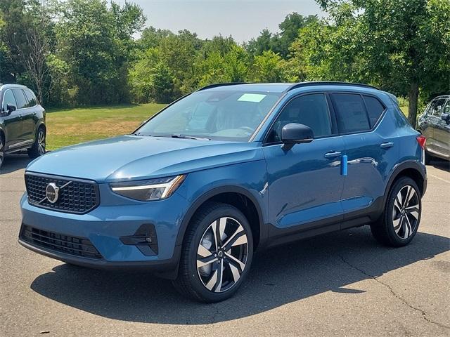 new 2024 Volvo XC40 car, priced at $50,885