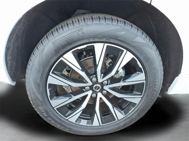 used 2025 Volvo XC60 car, priced at $39,992