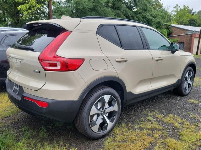 new 2025 Volvo XC40 car, priced at $49,565