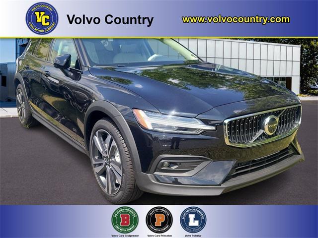 new 2025 Volvo V60 Cross Country car, priced at $55,025