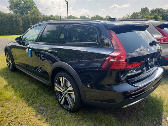 new 2025 Volvo V60 Cross Country car, priced at $55,025