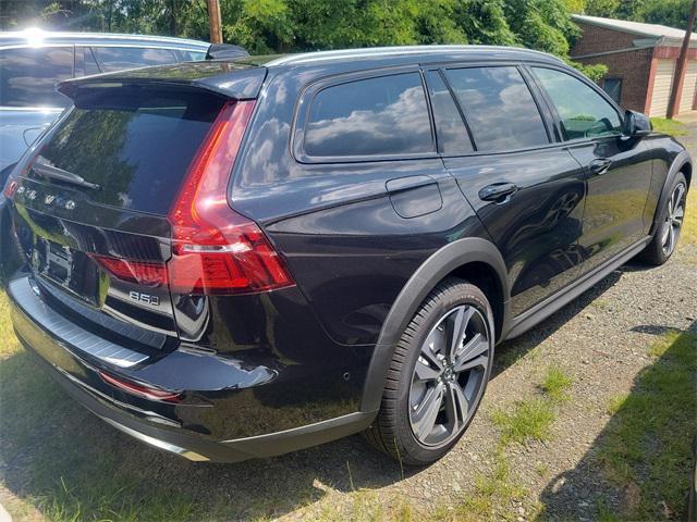 new 2025 Volvo V60 Cross Country car, priced at $55,025