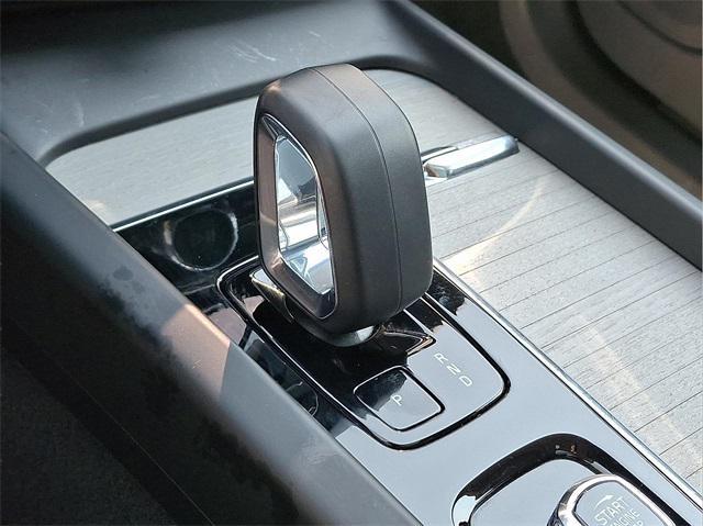 new 2025 Volvo XC60 car, priced at $41,991