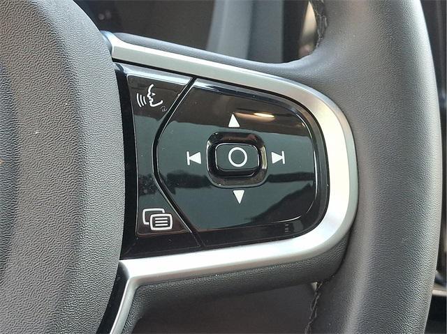 new 2025 Volvo XC60 car, priced at $41,991