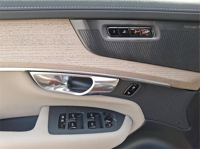 new 2025 Volvo XC90 car, priced at $70,285