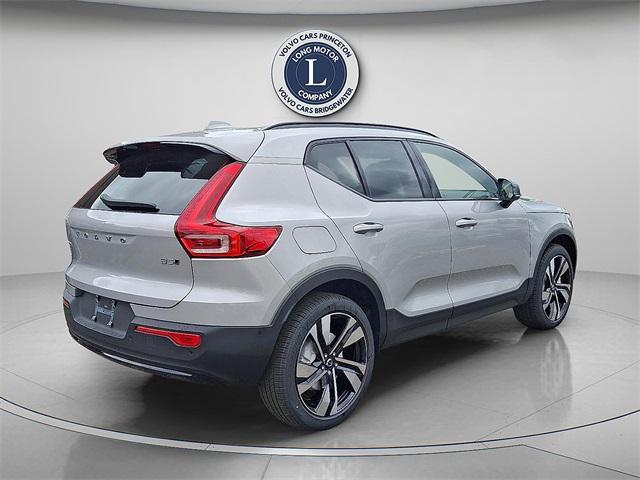 new 2025 Volvo XC40 car, priced at $51,060