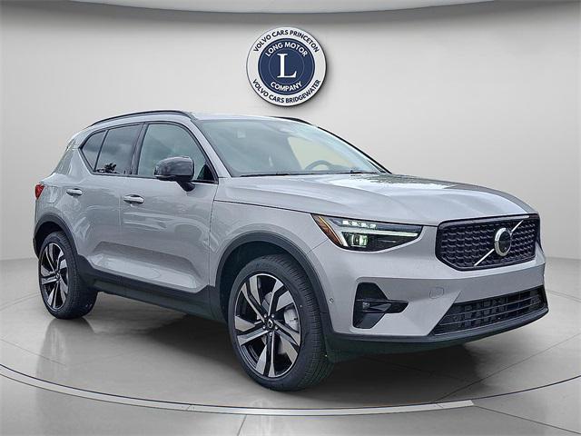 new 2025 Volvo XC40 car, priced at $51,060
