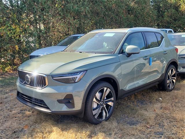 new 2025 Volvo XC40 car, priced at $51,040