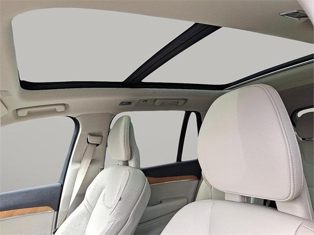 used 2021 Volvo XC90 car, priced at $29,995