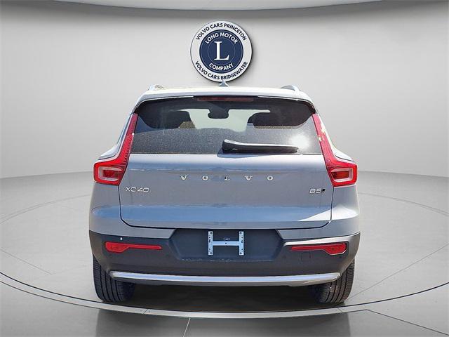 new 2025 Volvo XC40 car, priced at $49,585