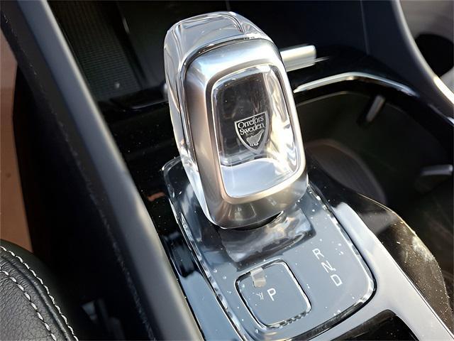 new 2025 Volvo XC40 car, priced at $49,585