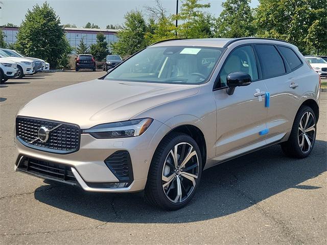 new 2025 Volvo XC60 car, priced at $60,635