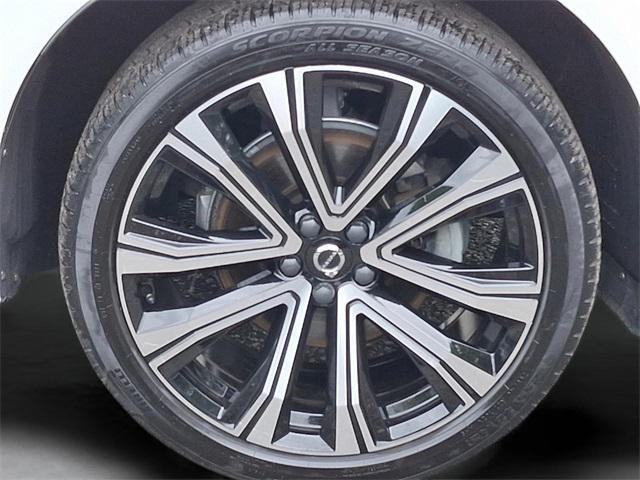 used 2023 Volvo XC60 car, priced at $38,594