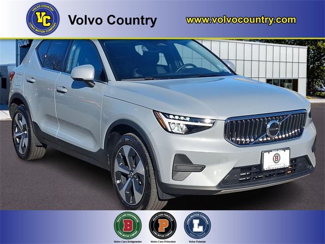 new 2025 Volvo XC40 car, priced at $46,015