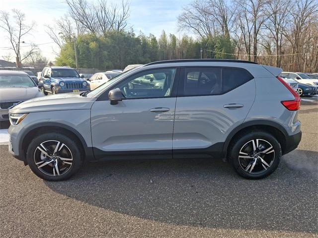 used 2024 Volvo XC40 car, priced at $31,992