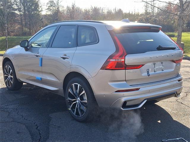 new 2025 Volvo XC60 car, priced at $55,335