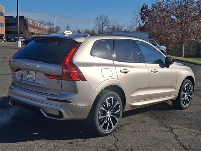 new 2025 Volvo XC60 car, priced at $55,335