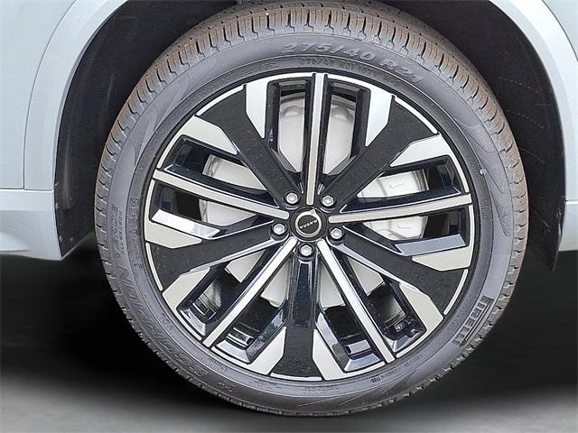 new 2025 Volvo XC90 car, priced at $72,695