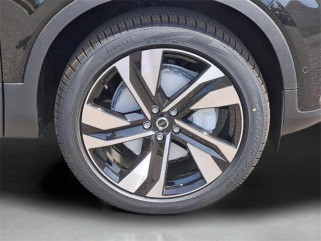 new 2025 Volvo XC40 car, priced at $51,565